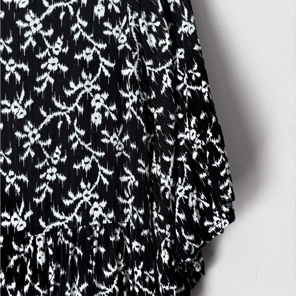 Universal Thread Dress Size XS - Picture 2 of 5